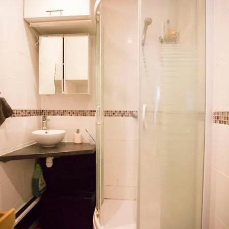 Charming T2 Bright Well Located