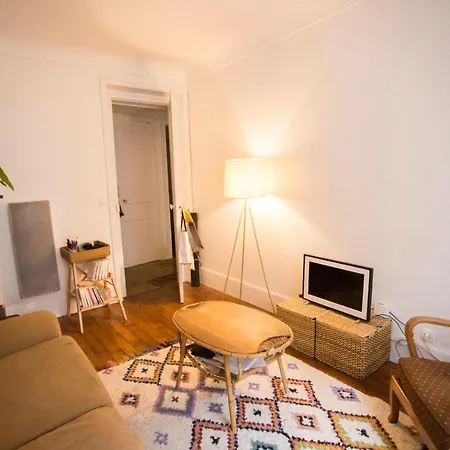 Charming T2 Bright Well Located Apartamento *