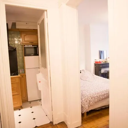 Charming T2 Bright Well Located Paris
